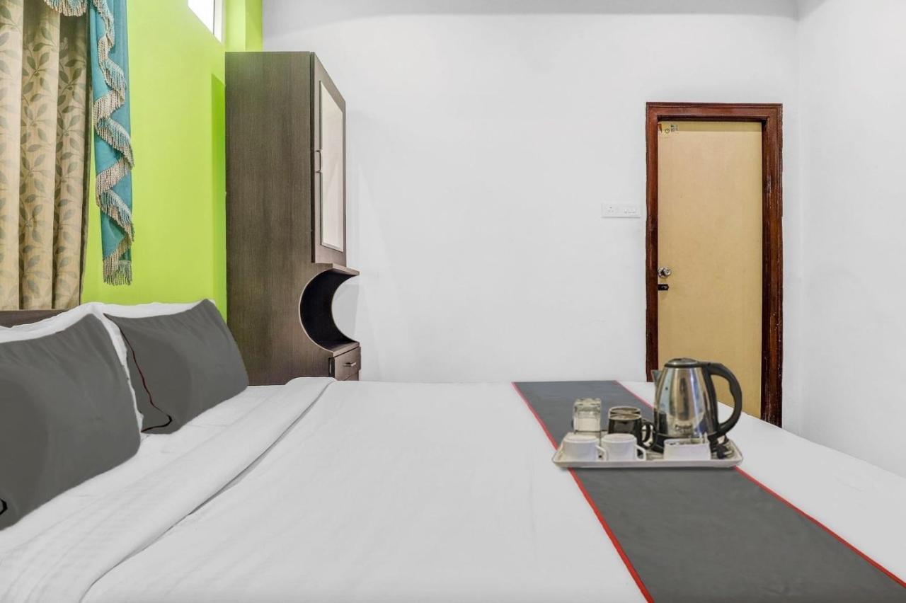 Collection O Gravity Hotel Hyderabad Esterno foto