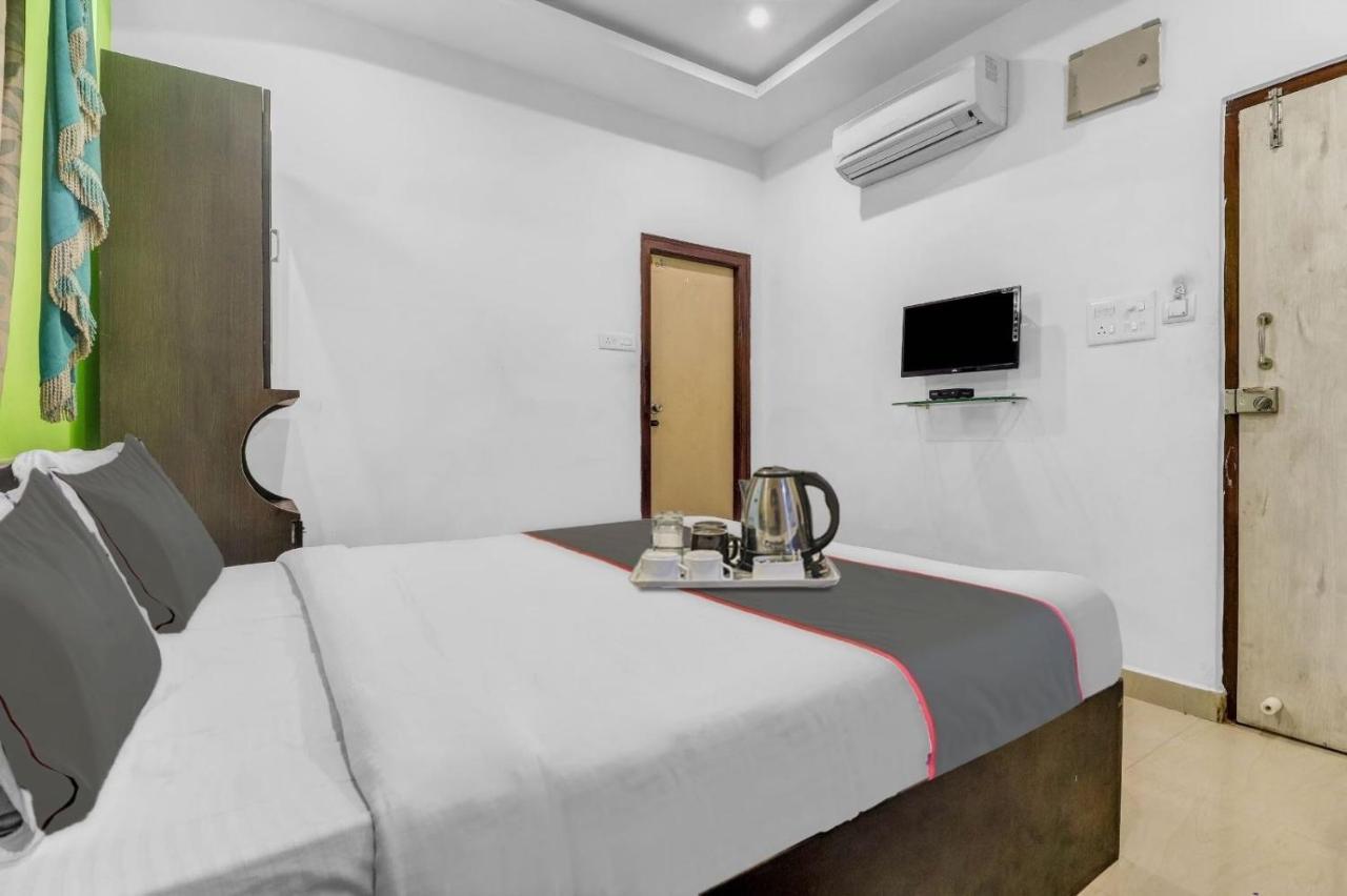 Collection O Gravity Hotel Hyderabad Esterno foto